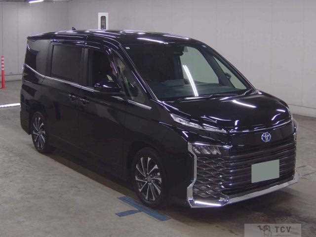 2023 Toyota Voxy