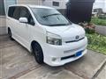 2007 Toyota Voxy