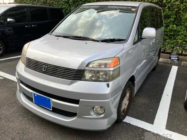2002 Toyota Voxy