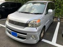 2002 Toyota Voxy