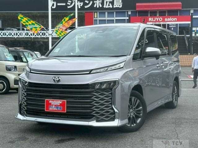 2022 Toyota Voxy