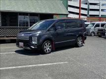 2022 Mitsubishi Delica D5