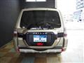 2014 Mitsubishi Pajero