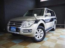 2014 Mitsubishi Pajero