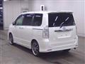 2013 Toyota Voxy