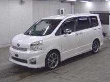 2013 Toyota Voxy