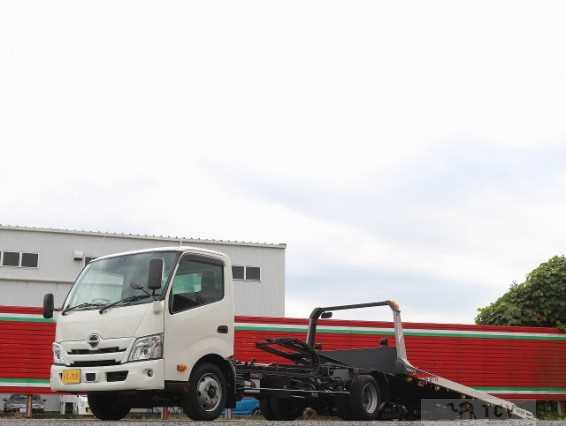 2022 Hino Dutro