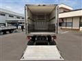 2011 Isuzu Elf Truck