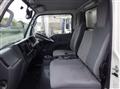 2017 Isuzu Elf Truck