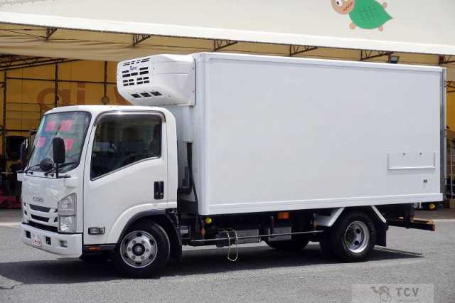 2021 Isuzu Elf Truck