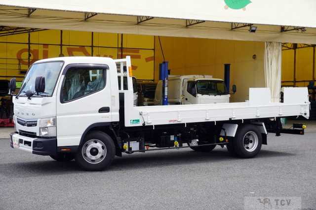 2025 Mitsubishi Fuso Canter