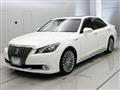 2014 Toyota Crown Majesta