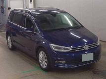 2016 Volkswagen Golf Touran