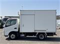 2004 Toyota Dyna Truck