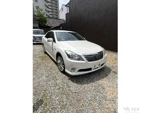 2010 Toyota Crown Hybrid
