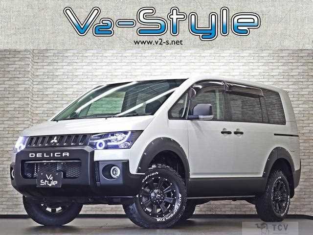 2011 Mitsubishi Delica D5