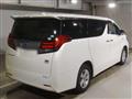 2016 Toyota Alphard Hybrid