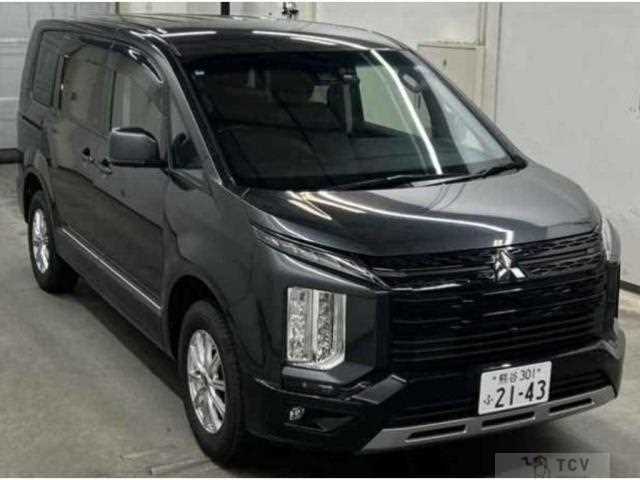 2023 Mitsubishi Delica D5