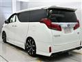 2020 Toyota Alphard Hybrid