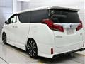 2020 Toyota Alphard Hybrid