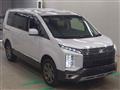 2022 Mitsubishi Delica D5