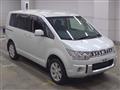 2017 Mitsubishi Delica D5