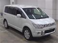 2017 Mitsubishi Delica D5