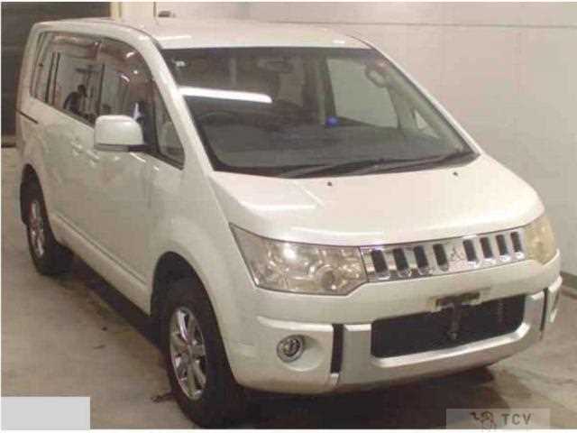 2011 Mitsubishi Delica D5