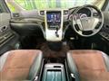 2013 Toyota Alphard G