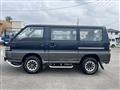 1995 Mitsubishi Delica Starwagon