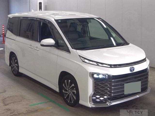 2022 Toyota Voxy
