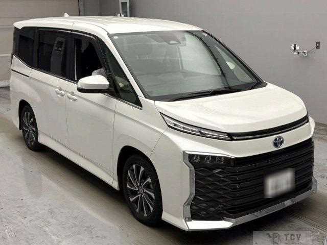 2022 Toyota Voxy