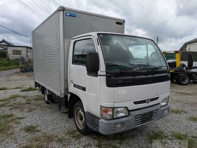 2000 Nissan Atlas