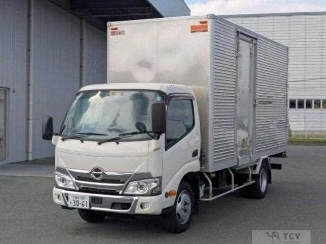 2025 Hino Dutro