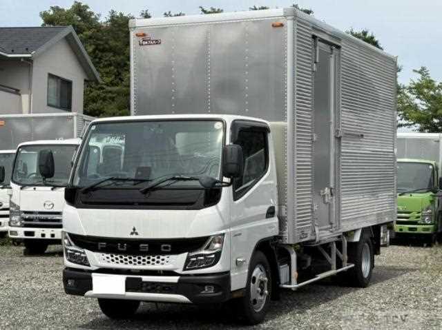 2025 Mitsubishi Fuso Canter
