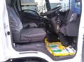 2025 Isuzu Elf Truck
