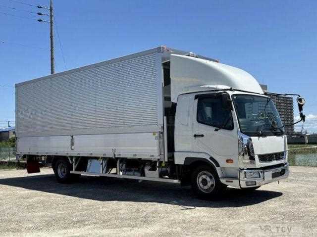 2025 Mitsubishi Fuso Fighter