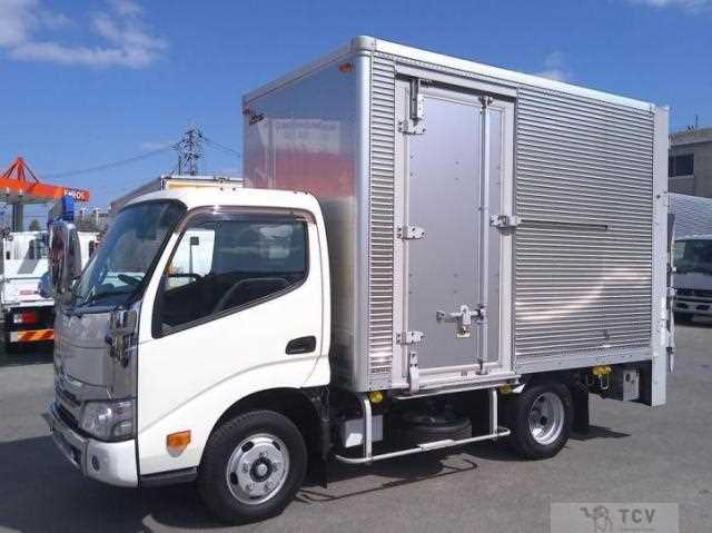 2021 Hino Dutro