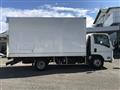 2019 Isuzu Elf Truck