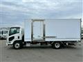 2020 Isuzu Elf Truck