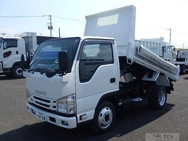 2017 Isuzu Elf Truck