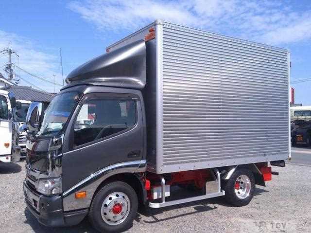 2021 Hino Dutro