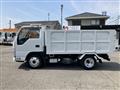 2019 Isuzu Elf Truck