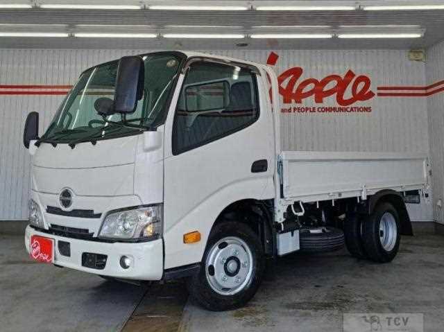 2025 Hino Dutro