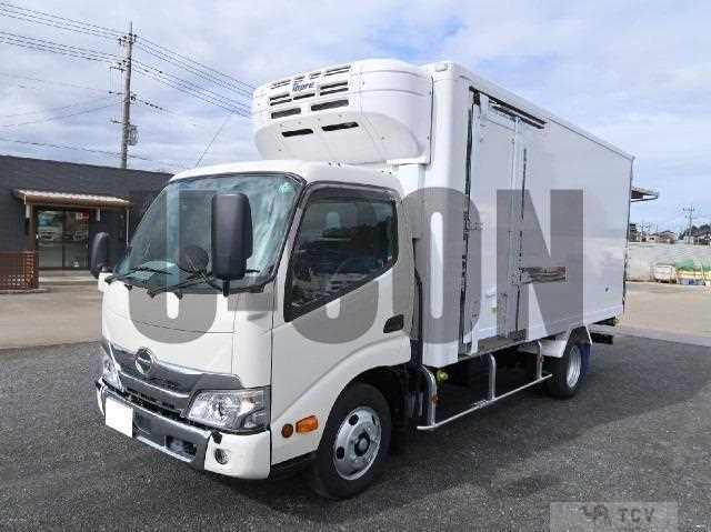 2025 Hino Dutro