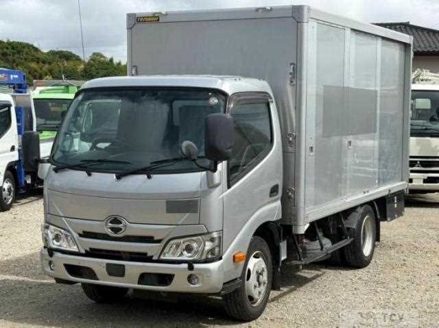 2021 Hino Dutro