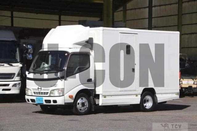 2010 Hino Dutro