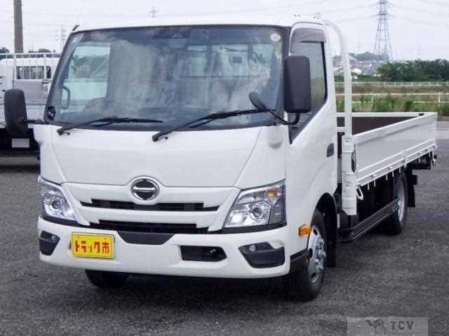 2025 Hino Dutro
