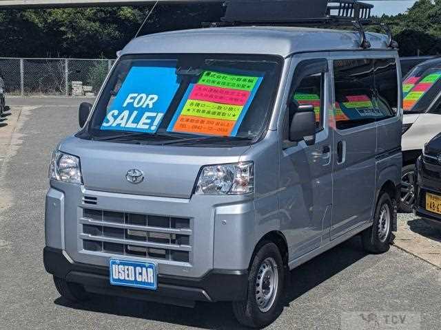 2022 Daihatsu Hijet Cargo