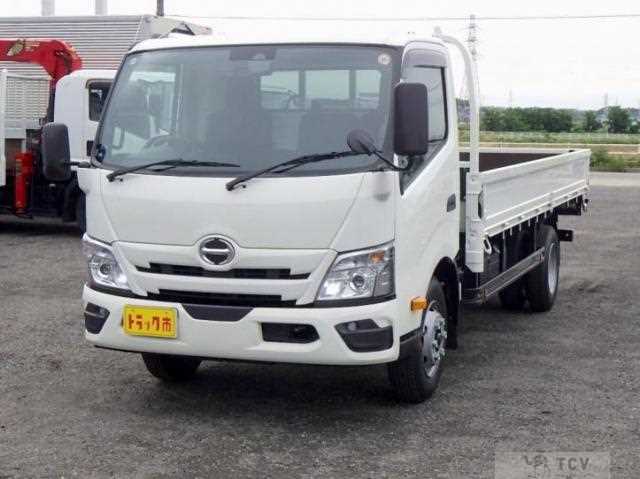 2025 Hino Dutro